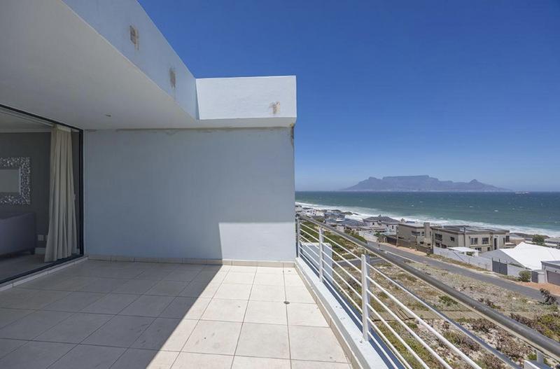 2 Bedroom Property for Sale in Bloubergstrand Western Cape